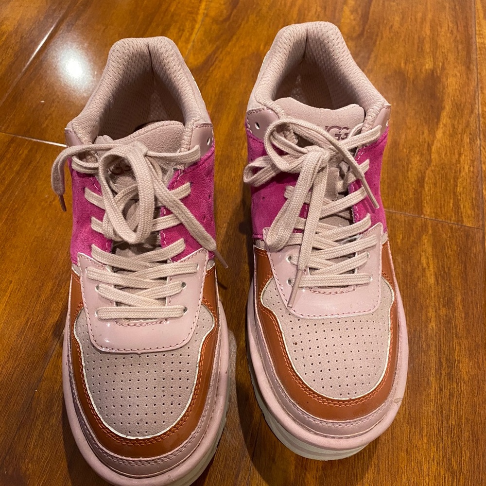 UGG sneaker